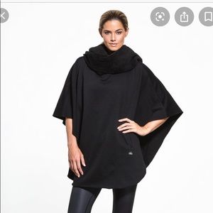 Alo yoga wrap poncho. Size: XS/S